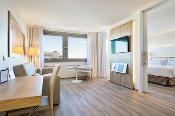 The Level, Junior Suite
