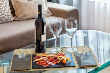 The Level, Suite