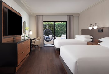 Room, 2 Queen Beds, Patio