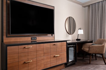 Room, 1 King Bed, Patio