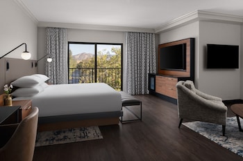 Suite, Balcony (California)