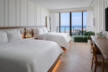 Superior Room, 2 Queen Beds, Ocean View (Balcony)