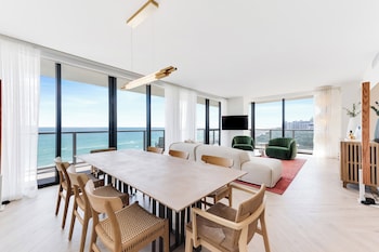Oceanfront Home 2.5 Bdr, Suite, Bedroom 1: 1 King, Bedroom 2: 1 Queen, Balcony