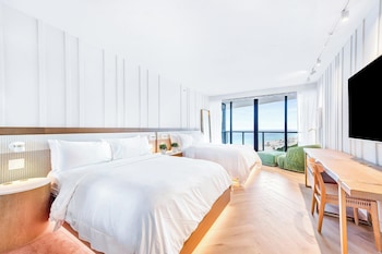 Superior Room, 2 Queen Beds, Ocean View (Balcony)