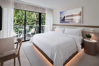 Two Bedroom Villa, 2 Bedroom Suite, Bedroom 1: 1 King, Bedroom 2: 1 Queen, Ground Floor, Balcony