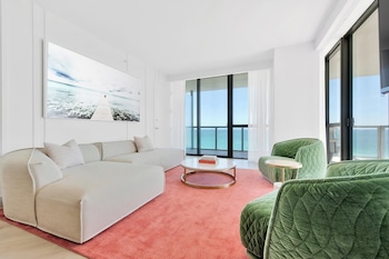Oceanfront 2 Bedroom, Suite, Bedroom 1: 1 King, Bedroom 2: 1 Queen, Corner room, Balcony