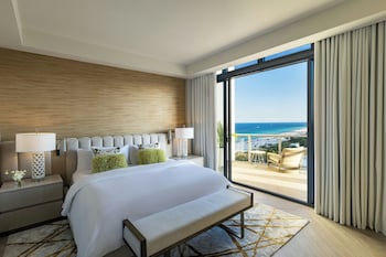 Ocean View Penthouse 1, 3 Bedroom Bi-level Suite, Bedroom1: 1King, Bedroom2: 1King, Bedroom3: 1King