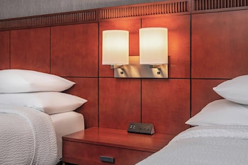 Room, 2 Queen Beds (Mobility Accessible, Roll-In Shower)