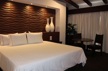 Premium Room, 1 King Bed, Non Smoking