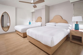 Room, 2 Queen Beds (Mobility/Hearing Access, Roll-in Shwr)