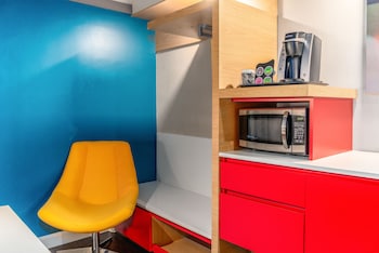 Room, 1 Queen Bed (Petit)