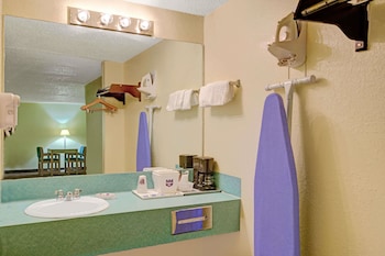 Suite, 2 Queen Beds, Non Smoking
