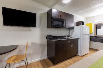 Deluxe Room, 2 Double Beds, Smoking, Kitchenette