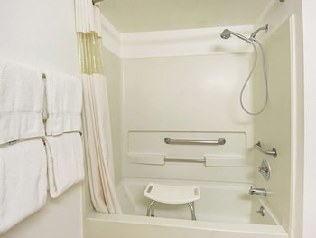 Room, 2 Double Beds, Accessible, Non Smoking (Mobility Accessible)