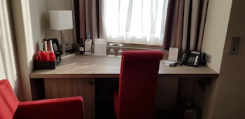 Comfort Room, 1 Queen Bed