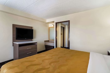 Suite, 1 King Bed with Sofa bed, Accessible, Non Smoking