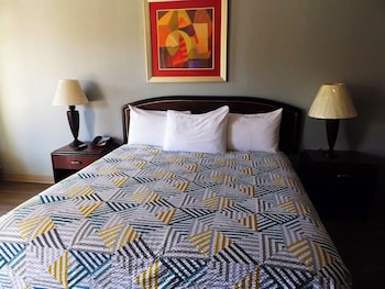 Standard Room, 1 King Bed, Non Smoking, Kitchen