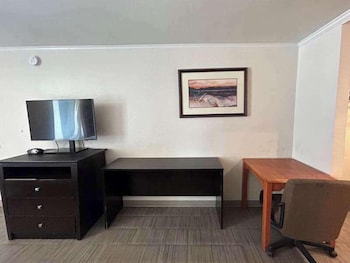 Standard Room, 2 Queen Beds, Non Smoking, Kitchen