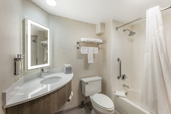 Standard Room, 1 King Bed, Accessible (Communication Accessible)