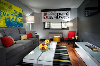 5th Avenue Suite