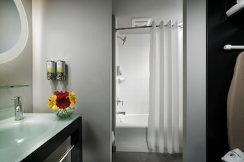 Urban King w/Tub