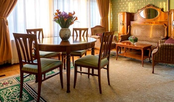 Executive Suite, 1 King Bed