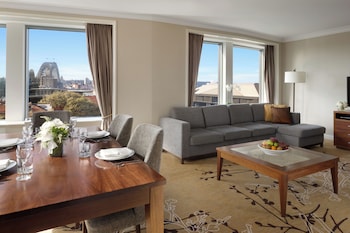 Suite (The Rocks)