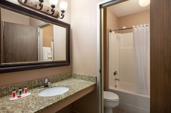 Room, 2 Queen Beds, Non Smoking (Pet Friendly Room)