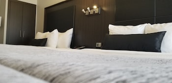 Standard Room, 2 Queen Beds, Non Smoking, Refrigerator (Shower only)