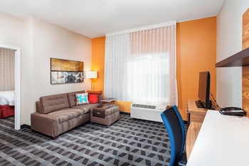 Suite, 1 Queen Bed with Sofa bed