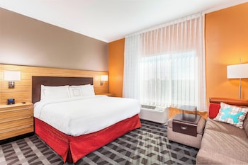 Suite, 1 Queen Bed with Sofa bed (Mobility Accessible, Roll-In Shower)
