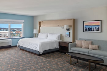Premium Room, 1 King Bed with Sofa bed, Corner