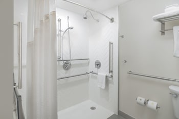 Room, 1 Queen Bed, Accessible (Communications, Mobil)