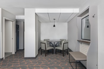Premium Room, 1 King Bed with Sofa bed, Corner