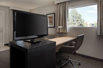 Studio, 1 King Bed with Sofa bed