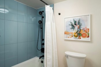 Suite, 1 Bedroom, Pool View