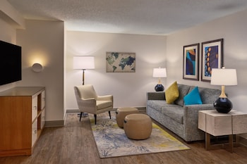 Executive Suite, 1 Bedroom, Pool View