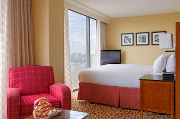 Club Room, 1 King Bed