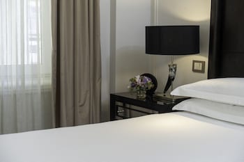 Deluxe Suite (Lounge)