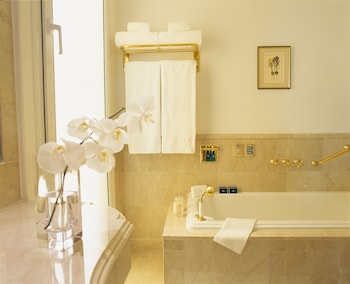 Executive Suite (Governor)