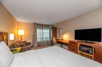 Upgrade Room, 1 King Bed, Non Smoking