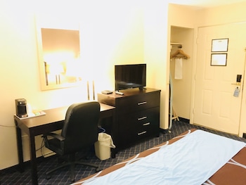 Standard Room, 1 Queen Bed, Non Smoking
