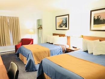 Standard Room, 2 Double Beds, Non Smoking