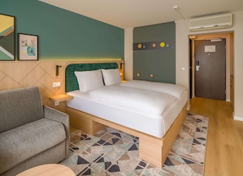 Room, 1 King Bed, Kitchenette