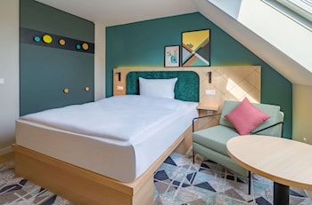 Room, 1 Queen Bed, Kitchenette