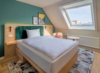 Room, 1 Queen Bed, Kitchenette