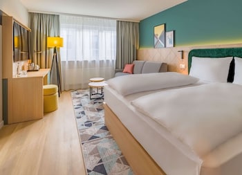 Room, 1 King Bed, Kitchenette