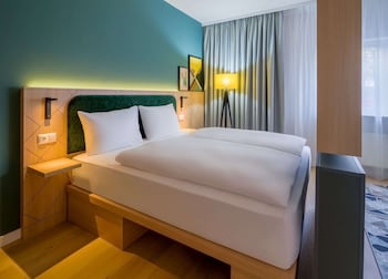 Room, 1 King Bed with Sofa bed