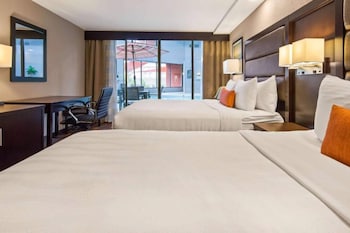 Standard Room, 2 Queen Beds, Non Smoking