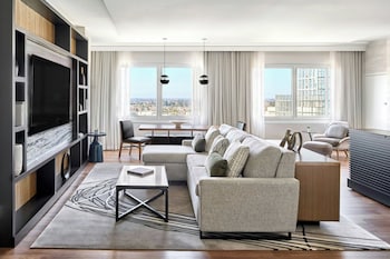 Luxury Suite, 1 King Bed with Sofa bed